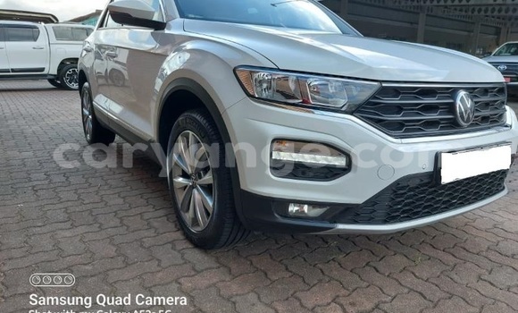 Buy Used Volkswagen Tiguan White Car in Windhoek in Namibia Buy Used Volkswagen Tiguan White Car in Windhoek in Namibia