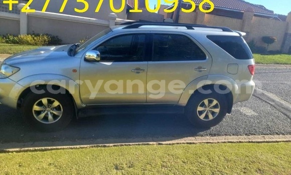 Buy Used Toyota Fortuner White Car in Windhoek in Namibia