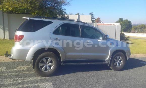 Buy Used Toyota Fortuner White Car in Windhoek in Namibia Buy Used Toyota Fortuner White Car in Windhoek in Namibia