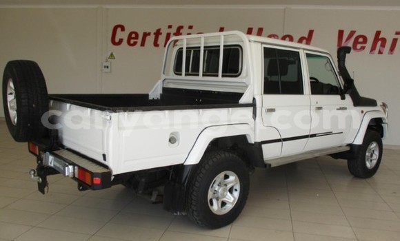 Buy Used Toyota Land Cruiser White Car in Windhoek in Namibia Buy Used Toyota Land Cruiser White Car in Windhoek in Namibia