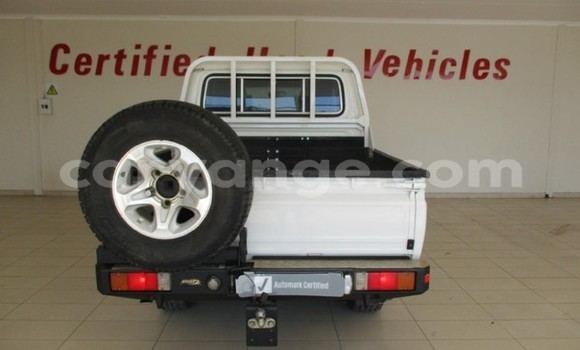 Buy Used Toyota Land Cruiser White Car in Windhoek in Namibia Buy Used Toyota Land Cruiser White Car in Windhoek in Namibia