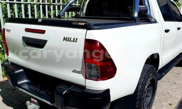 Acheter Occasion Voiture Toyota Hilux Blanc à Gobabis, Omaheke Acheter Occasion Voiture Toyota Hilux Blanc à Gobabis, Omaheke
