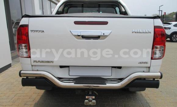 Buy Used Toyota Hilux White Car in Karasburg in Karas Buy Used Toyota Hilux White Car in Karasburg in Karas