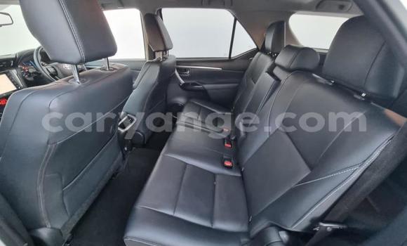 Acheter Occasion Voiture Toyota Fortuner Blanc à Karasburg, Karas Acheter Occasion Voiture Toyota Fortuner Blanc à Karasburg, Karas