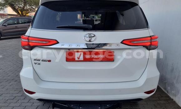 Acheter Occasion Voiture Toyota Fortuner Blanc à Karasburg, Karas Acheter Occasion Voiture Toyota Fortuner Blanc à Karasburg, Karas