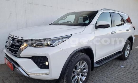 Acheter Occasion Voiture Toyota Fortuner Blanc à Karasburg, Karas Acheter Occasion Voiture Toyota Fortuner Blanc à Karasburg, Karas