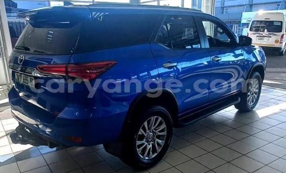 Acheter Occasion Voiture Toyota Fortuner Bleu à Karasburg, Karas Acheter Occasion Voiture Toyota Fortuner Bleu à Karasburg, Karas