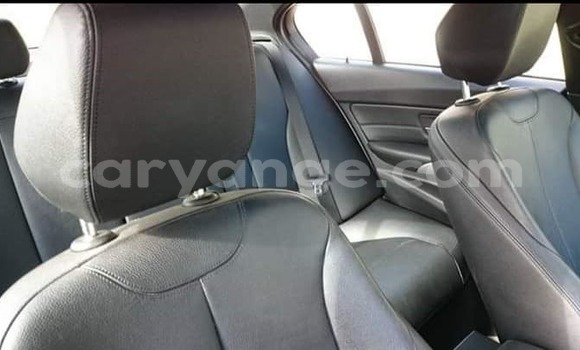 Acheter Occasion Voiture BMW 3–Series Bleu à Windhoek, Namibie Acheter Occasion Voiture BMW 3–Series Bleu à Windhoek, Namibie