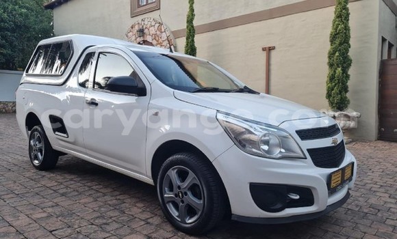 Buy Used Chevrolet Corsa White Car in Windhoek in Namibia