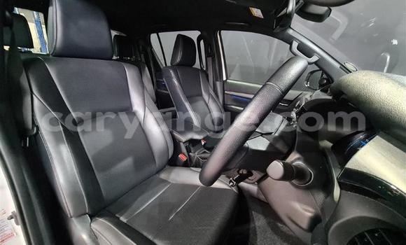 Acheter Occasion Voiture Toyota Hilux Blanc à Karasburg, Karas Acheter Occasion Voiture Toyota Hilux Blanc à Karasburg, Karas