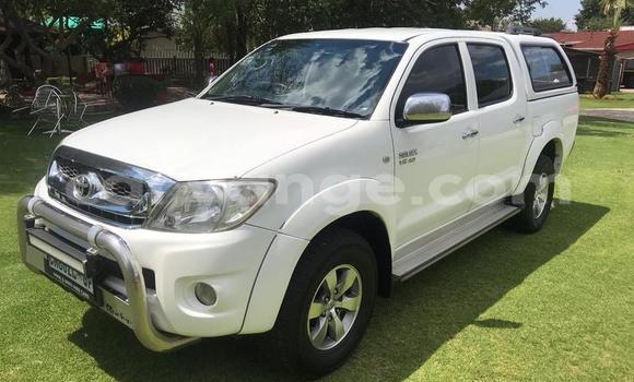 Acheter Occasion Voiture Toyota Hilux Blanc à Arandis, Kunene Acheter Occasion Voiture Toyota Hilux Blanc à Arandis, Kunene