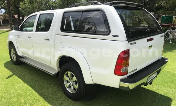 Acheter Occasion Voiture Toyota Hilux Blanc à Arandis, Kunene Acheter Occasion Voiture Toyota Hilux Blanc à Arandis, Kunene