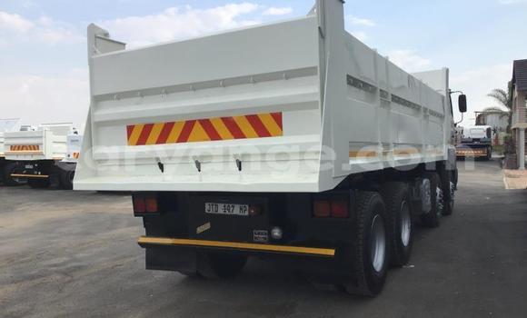 Buy Used Hino 300 Series White Truck in Windhoek in Namibia Buy Used Hino 300 Series White Truck in Windhoek in Namibia
