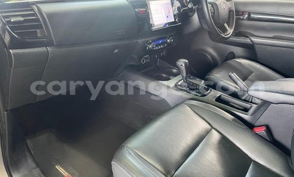 Acheter Occasion Voiture Toyota Hilux Gris à Windhoek, Namibie Acheter Occasion Voiture Toyota Hilux Gris à Windhoek, Namibie