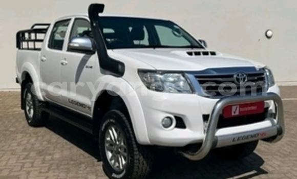 Acheter Occasion Voiture Toyota Hilux Blanc à Windhoek, Namibie