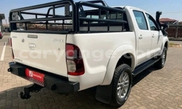 Acheter Occasion Voiture Toyota Hilux Blanc à Windhoek, Namibie Acheter Occasion Voiture Toyota Hilux Blanc à Windhoek, Namibie