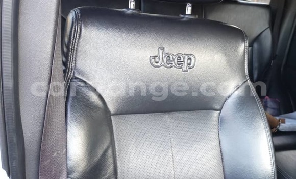Acheter Occasion Voiture Jeep Cherokee Blanc à Walvis Bay, Namibie Acheter Occasion Voiture Jeep Cherokee Blanc à Walvis Bay, Namibie
