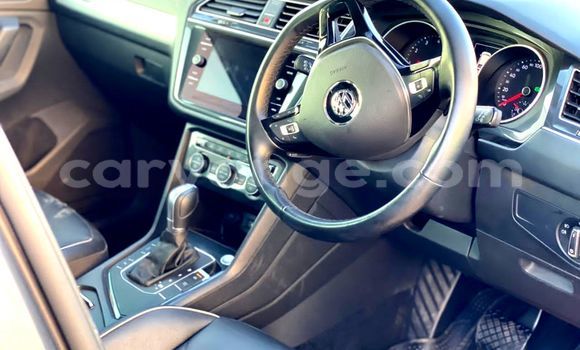 Acheter Occasion Voiture Volkswagen Tiguan Gris à Windhoek, Namibie Acheter Occasion Voiture Volkswagen Tiguan Gris à Windhoek, Namibie