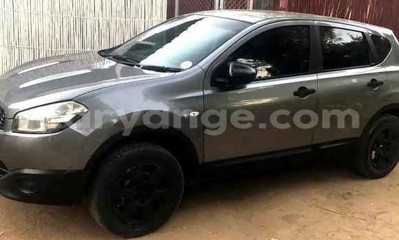 Acheter Occasion Voiture Nissan Qashqai+2 Gris à Windhoek, Namibie Acheter Occasion Voiture Nissan Qashqai+2 Gris à Windhoek, Namibie