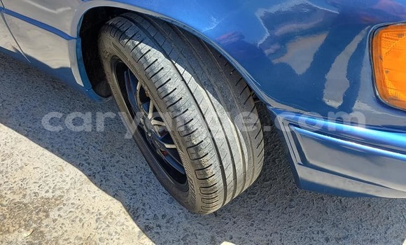 Acheter Occasion Voiture Mercedes-Benz E–Class Bleu à Omaruru, Erongo Acheter Occasion Voiture Mercedes-Benz E–Class Bleu à Omaruru, Erongo