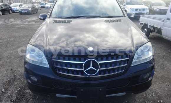 Acheter Occasion Voiture Mercedes-Benz M-klasse Noir à Mariental, Namibie Acheter Occasion Voiture Mercedes-Benz M-klasse Noir à Mariental, Namibie