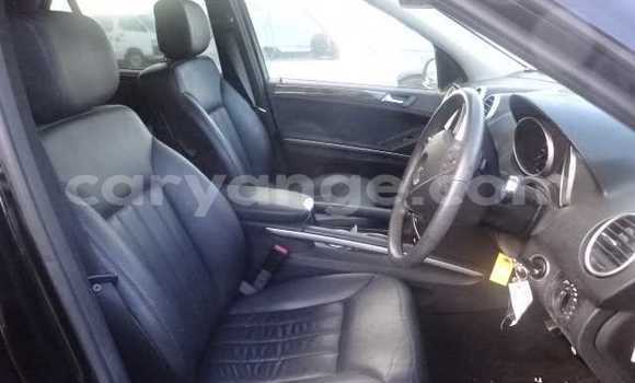 Acheter Occasion Voiture Mercedes-Benz M-klasse Noir à Mariental, Namibie Acheter Occasion Voiture Mercedes-Benz M-klasse Noir à Mariental, Namibie