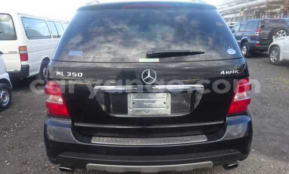 Acheter Occasion Voiture Mercedes-Benz M-klasse Noir à Mariental, Namibie Acheter Occasion Voiture Mercedes-Benz M-klasse Noir à Mariental, Namibie