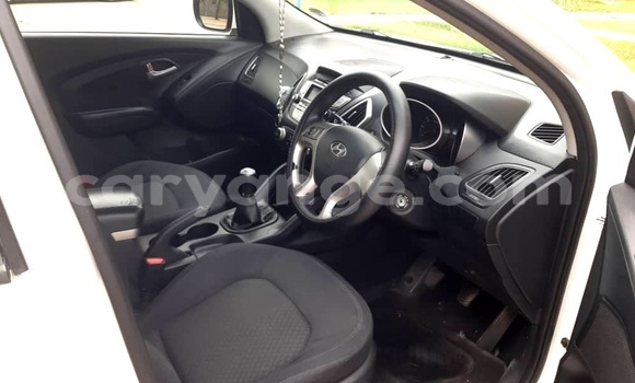 Acheter Occasion Voiture Hyundai Ix35 Blanc à Windhoek, Namibie Acheter Occasion Voiture Hyundai Ix35 Blanc à Windhoek, Namibie