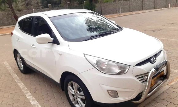 Acheter Occasion Voiture Hyundai Ix35 Blanc à Windhoek, Namibie Acheter Occasion Voiture Hyundai Ix35 Blanc à Windhoek, Namibie