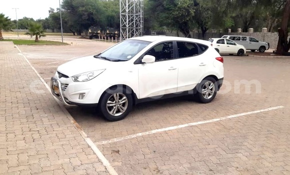 Acheter Occasion Voiture Hyundai Ix35 Blanc à Windhoek, Namibie Acheter Occasion Voiture Hyundai Ix35 Blanc à Windhoek, Namibie