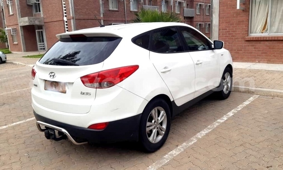 Acheter Occasion Voiture Hyundai Ix35 Blanc à Windhoek, Namibie Acheter Occasion Voiture Hyundai Ix35 Blanc à Windhoek, Namibie