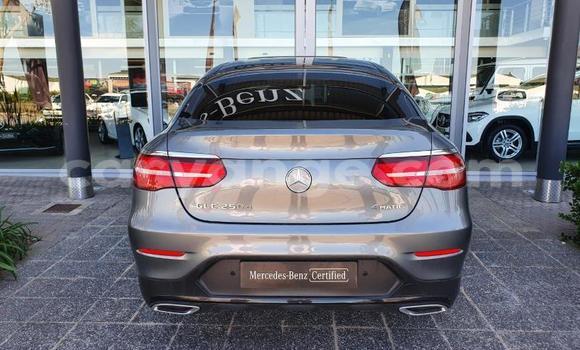 Acheter Occasion Voiture Mercedes-Benz AMG GLC Gris à Windhoek, Namibie Acheter Occasion Voiture Mercedes-Benz AMG GLC Gris à Windhoek, Namibie