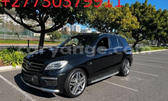 Buy Used Mercedes-Benz ML–Class Black Car in Windhoek in Namibia