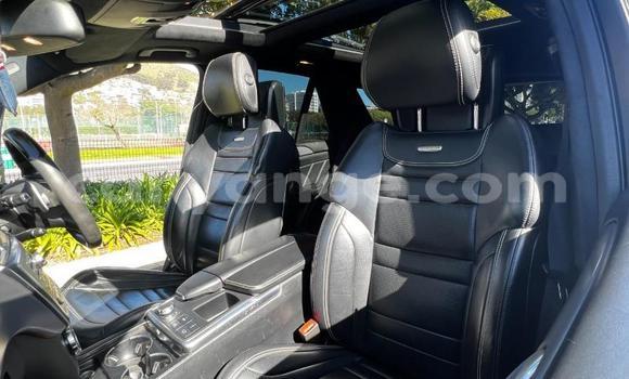 Acheter Occasion Voiture Mercedes-Benz ML–Class Noir à Windhoek, Namibie Acheter Occasion Voiture Mercedes-Benz ML–Class Noir à Windhoek, Namibie
