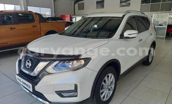 Acheter Occasion Voiture Nissan X–Trail Blanc à Windhoek, Namibie Acheter Occasion Voiture Nissan X–Trail Blanc à Windhoek, Namibie