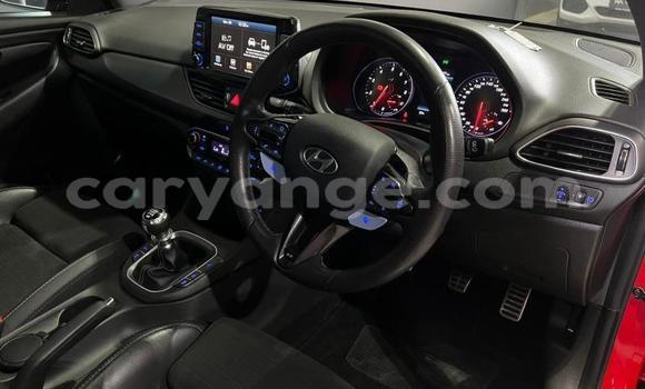 Acheter Occasion Voiture Hyundai I30 Rouge à Windhoek, Namibie Acheter Occasion Voiture Hyundai I30 Rouge à Windhoek, Namibie