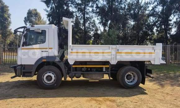 Acheter Occasion Utilitaire Mitsubishi L400 Blanc à Keetmanshoop, Namibie Acheter Occasion Utilitaire Mitsubishi L400 Blanc à Keetmanshoop, Namibie