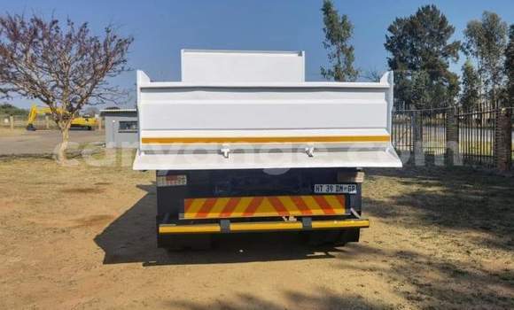 Acheter Occasion Utilitaire Mitsubishi L400 Blanc à Keetmanshoop, Namibie Acheter Occasion Utilitaire Mitsubishi L400 Blanc à Keetmanshoop, Namibie