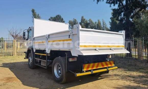 Acheter Occasion Utilitaire Mitsubishi L400 Blanc à Keetmanshoop, Namibie Acheter Occasion Utilitaire Mitsubishi L400 Blanc à Keetmanshoop, Namibie