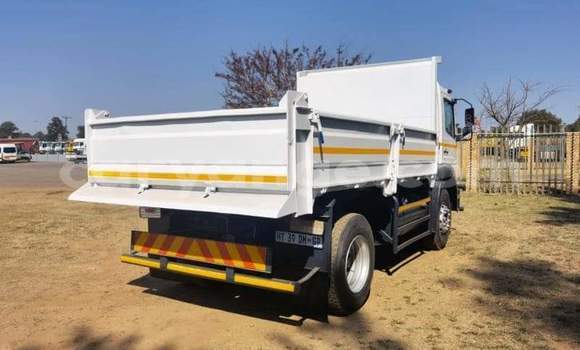 Acheter Occasion Utilitaire Mitsubishi L400 Blanc à Keetmanshoop, Namibie Acheter Occasion Utilitaire Mitsubishi L400 Blanc à Keetmanshoop, Namibie