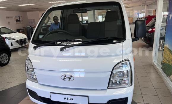 Buy Used Hyundai H1 White Car in Windhoek in Namibia Buy Used Hyundai H1 White Car in Windhoek in Namibia