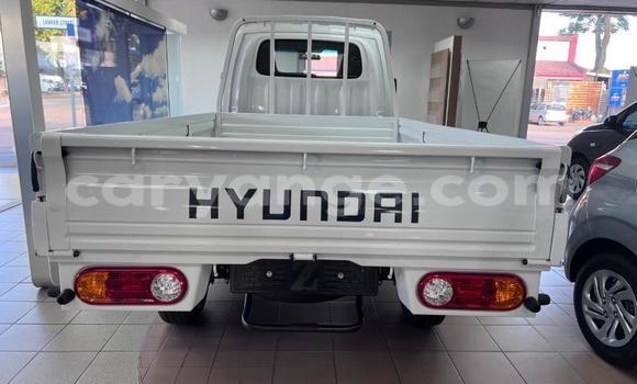 Buy Used Hyundai H1 White Car in Windhoek in Namibia Buy Used Hyundai H1 White Car in Windhoek in Namibia