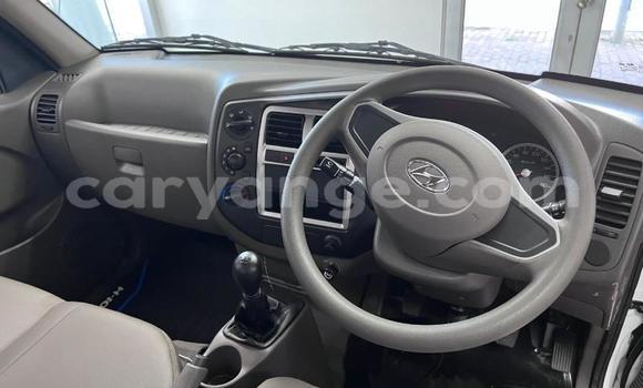 Buy Used Hyundai H1 White Car in Windhoek in Namibia Buy Used Hyundai H1 White Car in Windhoek in Namibia