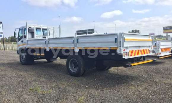 Acheter Occasion Utilitaire Isuzu FTR 850 Blanc à Karibib, Erongo Acheter Occasion Utilitaire Isuzu FTR 850 Blanc à Karibib, Erongo