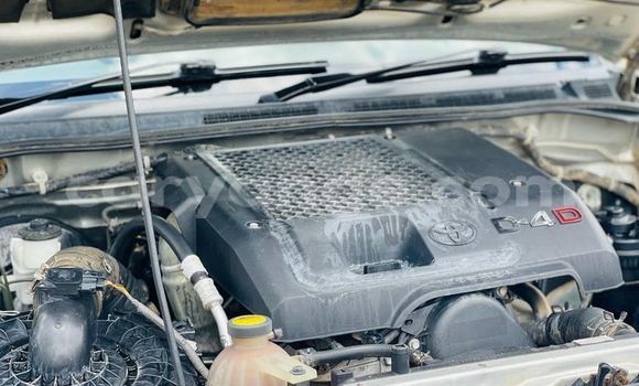 Acheter Occasion Voiture Toyota Fortuner Gris à Windhoek, Namibie Acheter Occasion Voiture Toyota Fortuner Gris à Windhoek, Namibie