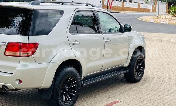 Acheter Occasion Voiture Toyota Fortuner Gris à Windhoek, Namibie Acheter Occasion Voiture Toyota Fortuner Gris à Windhoek, Namibie