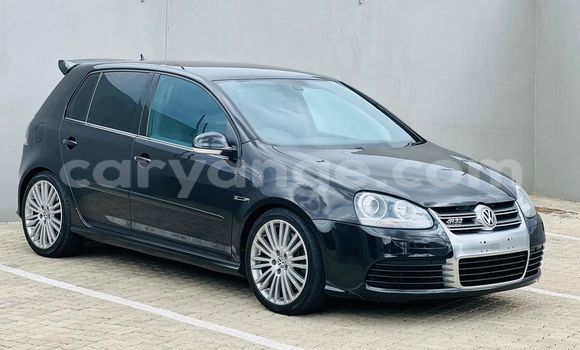 Buy Used Volkswagen Golf Black Car in Windhoek in Namibia