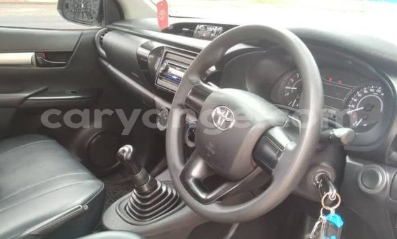 Acheter Occasion Voiture Toyota Hilux Blanc à Windhoek, Namibie Acheter Occasion Voiture Toyota Hilux Blanc à Windhoek, Namibie