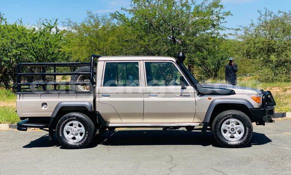 Acheter Occasion Voiture Toyota Land Cruiser Marron à Windhoek, Namibie Acheter Occasion Voiture Toyota Land Cruiser Marron à Windhoek, Namibie