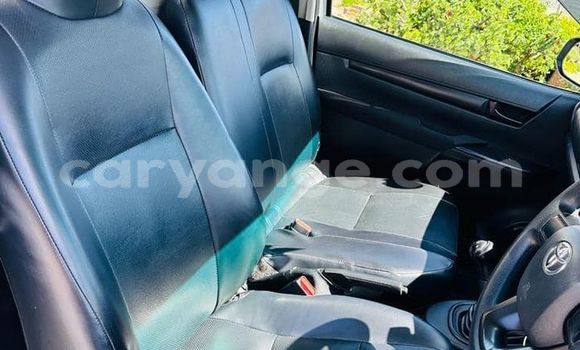 Acheter Occasion Voiture Toyota Hilux Gris à Windhoek, Namibie Acheter Occasion Voiture Toyota Hilux Gris à Windhoek, Namibie